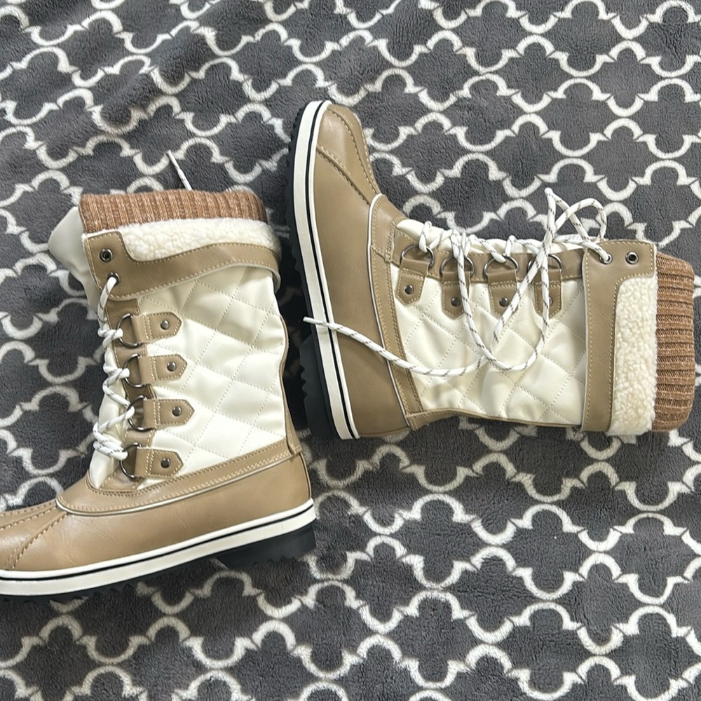 NWOT Warm Winter Boots
